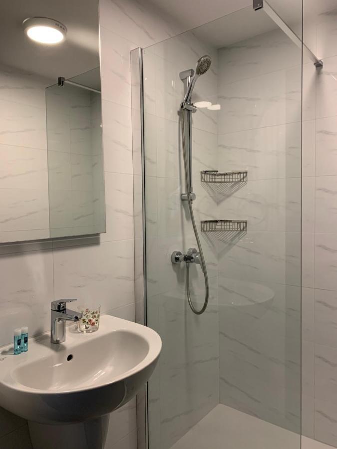 Village Point Apartments 斯利马 外观 照片